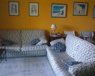 Angela Holiday Home - Santa Cesarea Terme - Living room