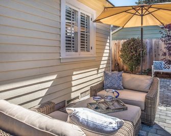 3747 Bungalow by-the-Sea - Pacific Grove - Patio
