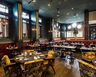 Relaxing Getaway! On-Site Bar and Café, Minutes to Yonge-Dundas Square - Toronto - Restaurante