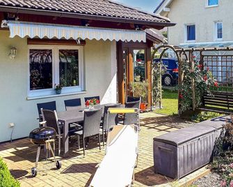 Beautiful Home In Bruenlos With Wifi - Stollberg/Erzgeb. - Binnenhof