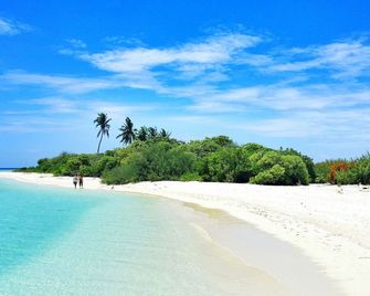 Noovilu Suites Maldives - Mahibadhoo - Beach