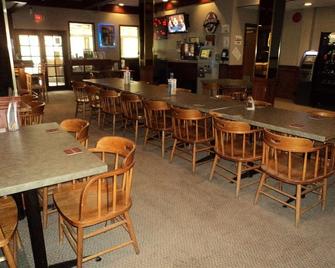 Oasis Hotel - Cache Creek - Restaurante