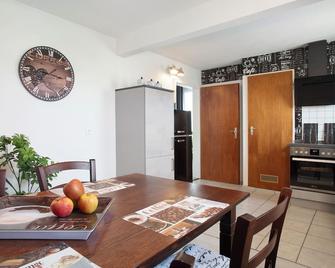 Apartment '2' with Balcony and Wi-Fi - Langenargen - Essbereich