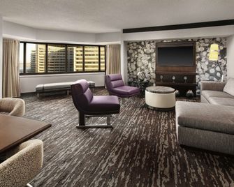 إمباسي سويتس باي هيلتون كريستال سيتي ناشونال أيربورت - أرلينغتون - غرفة معيشة