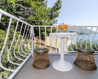 Guest House Daniela - Mlini - Balcony