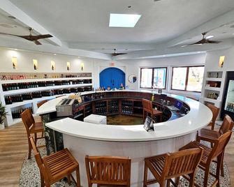 Sirena Resort - Paso Robles - Bar