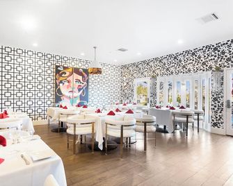 The Chateau At Lake La Quinta - La Quinta - Restaurant