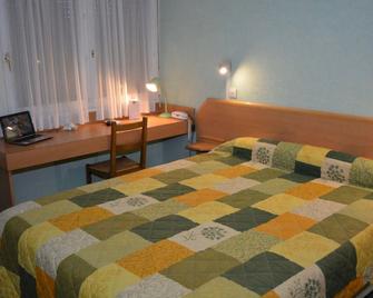 Le Lyon Bron - Bron - Bedroom