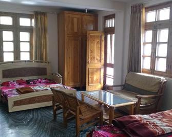 River site guest house - Kullu - Bedroom