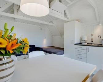 Møgeltønder Camping & Cottages - Tønder - Dining room