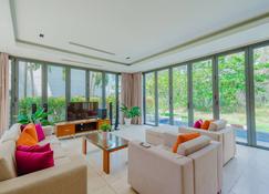 Perfect Private Pool Villa - Da Nang - Sala de estar