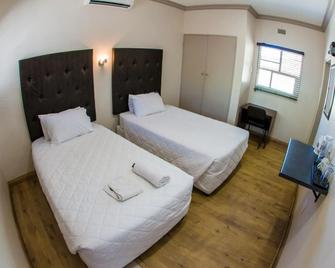 Horseshoe Inn - Kimberley - Ložnice