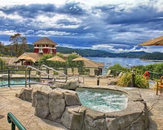 Poets Cove Resort & Spa - Bedwell Harbor - Pool