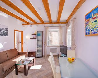 Apartments Espana - Dubrovnik - Living room