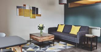 The Ranald Hotel - Oban - Living room