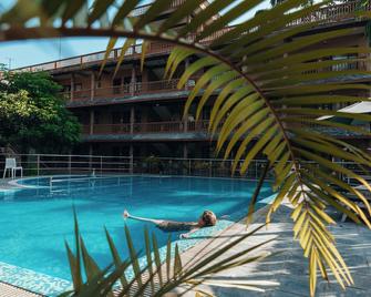 Jungle Safari Lodge,chitwan - Bharatpur - Piscina
