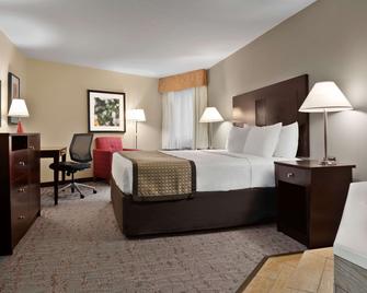 Baymont by Wyndham Belleville Airport Area - Belleville - Schlafzimmer