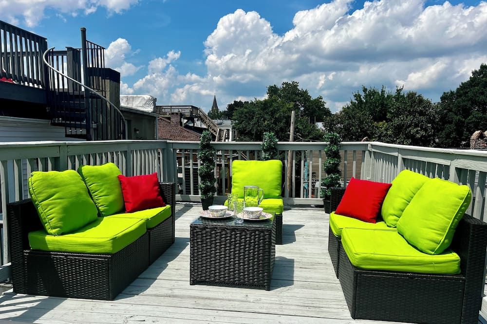 Cheerful 2-bedroom row house with rooftop deck! - בולטימור - מרפסת