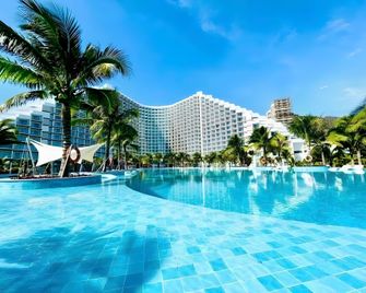 Resort Cam Ranh Seaview - 芽莊 - 游泳池