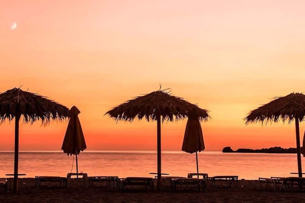 Megim Hotel - Palaiochora - Beach
