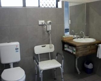 The Plains Motor Inn - Gunnedah - Bathroom