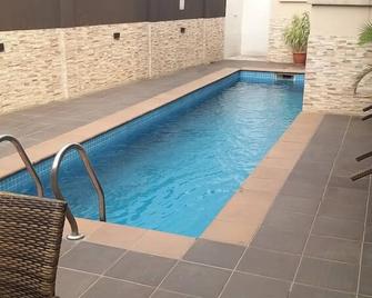 Solid Worth Hotels - Ilorin - Pool
