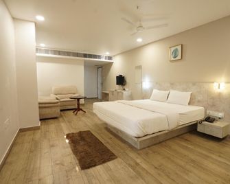 Hotel Trp Bliss - Nizāmābād - Habitación
