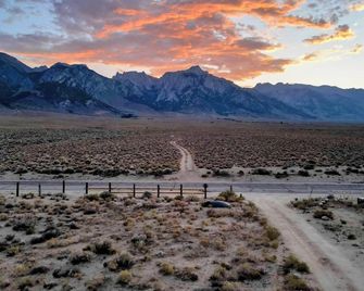Summit Sanctuary: 360° Views - Lone Pine - Buiten zicht