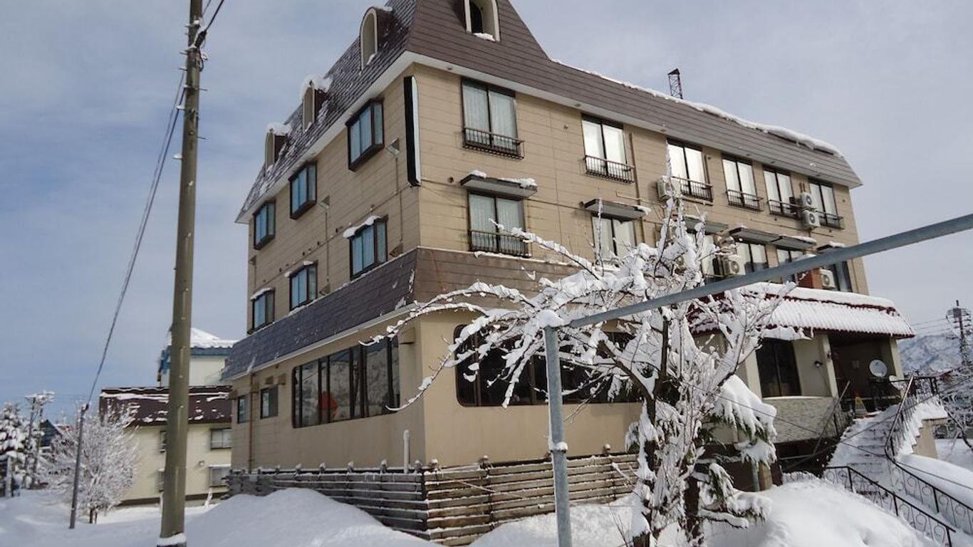 Yuzawa Hotel New Fukudaya-ski in ski out
