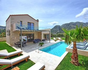 Villa Silentium Olia – Vacation villa with private pool in Argyroupoli, Crete - Argyroupoli - Piscina