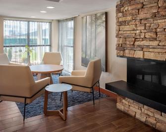Fairfield by Marriott Inn & Suites Wallingford New Haven - Wallingford - Living room