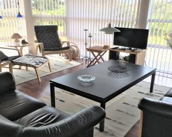 Holiday Home Tjomme - 700m from the sea by Interhome - Hjørring - Living room