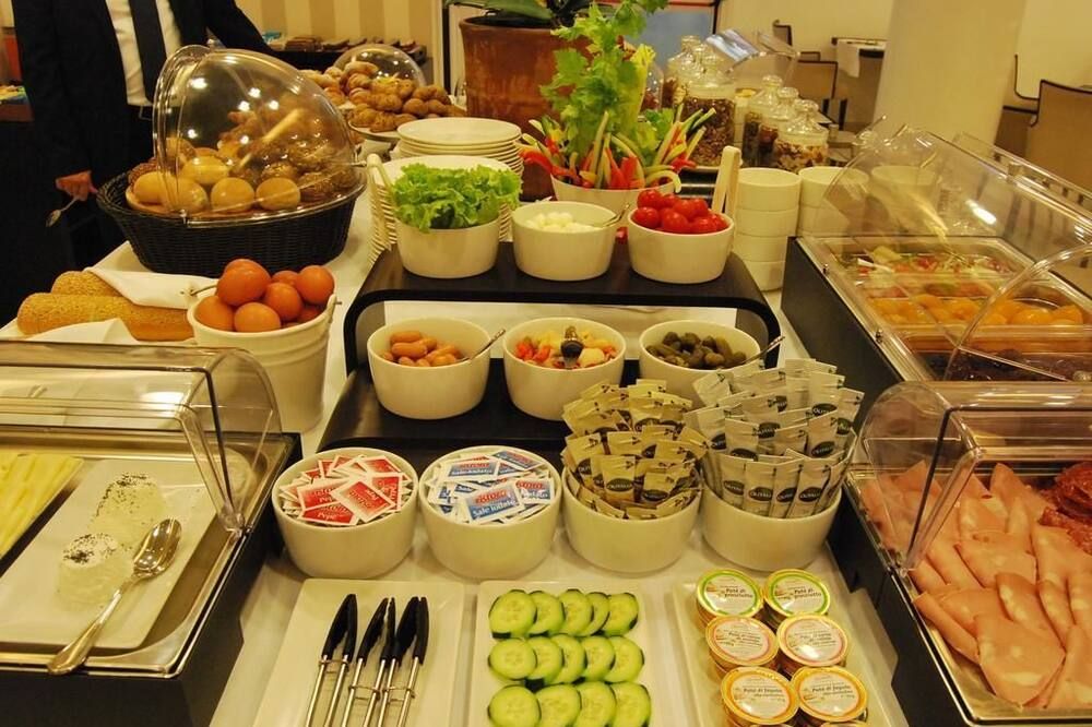 Palazzo Bezzi Hotel - ראבנה - בופה