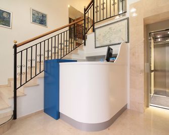 Hostal Pensimar - L'Altet - Accueil