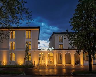 Hotel und Pension Seereich - Lindau - Edifício
