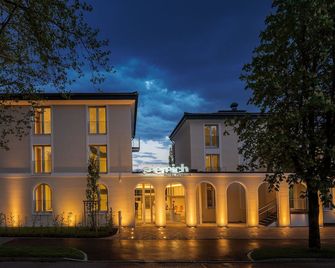 Hotel und Pension Seereich - Lindau - בניין