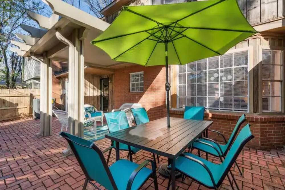 Central Gardens Midtown FirePit10mins to Beale St - ممفيس (تنيسي) - شرفة مرصوفة