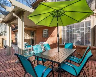Central Gardens Midtown FirePit10mins to Beale St - Memphis - Patio