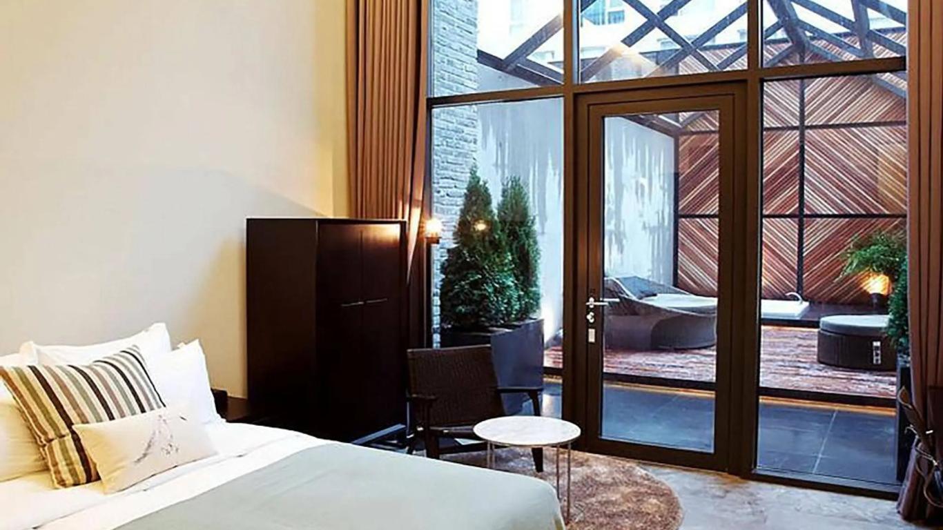 Js The Classic Hotel