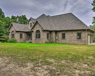 Beaver Lake Retreat w/ Lake Access & Fire Pit! - Garfield - Edificio