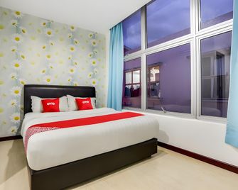 OYO 89583 Grove Hotel - Kajang - Schlafzimmer