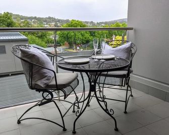 The Botanical 304 - Albury - Balcony