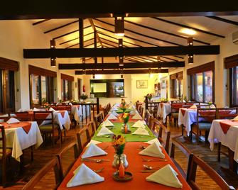 Summit Hotel - Patan - Restaurante