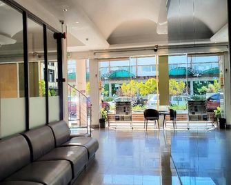The Room Hotel - Miri - Lobby
