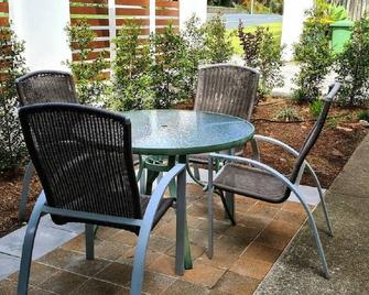 Mountain Views beside the Seaside. - Mount Coolum - Patio