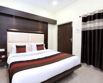 Hotel O Grand Park - Amritsar - Bedroom