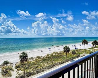 Ocean Sands 504 Beachfront Studio Condo - Madeira Beach