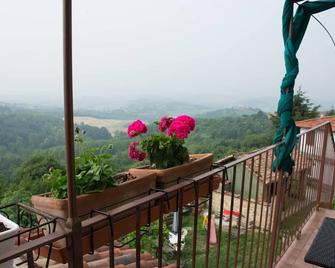 B&B Monferrato La Casa Sui Tetti - Villadeati - Balcón