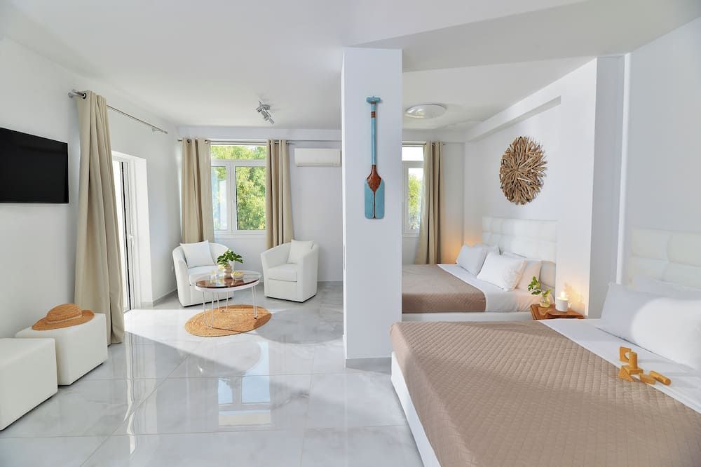 Alekos Luxury Suites Free 24h Transporta - ארתמיס - חדר שינה