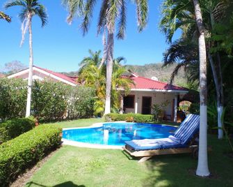 Tranquil Villa w/ private Pool - 5 min walk to beach - Paquera - Piscina